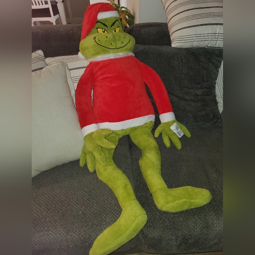 COPY - New Jumbo plush Grinch 48"